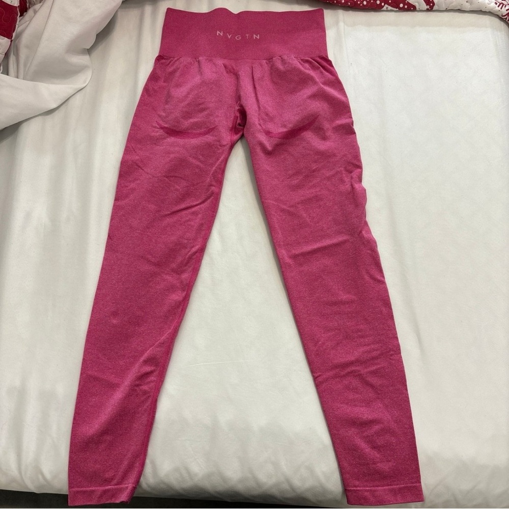 Hot pink NVGTN contour leggings